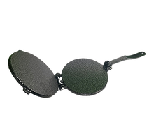 Load image into Gallery viewer, SMALL tortilla PRESS and ONE griddle for ALL types of STOVES/ prensa CHICA y COMALE para DOBLE parrilla apto para TODO tipo de ESTUFAS- eléctricas