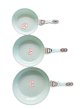 Cargar imagen en el visor de la galería, 3 Frying Pan COMBO with marble coating- Juego de 3 Sartenes de Aluminio Fundido con cobertura de Marmol