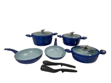 Cargar imagen en el visor de la galería, 10 Piece VERSAILLES BLUE Nonstick Cookware Set/ Batería de 10 piezas VERSAILLES AZUL antiadherente

